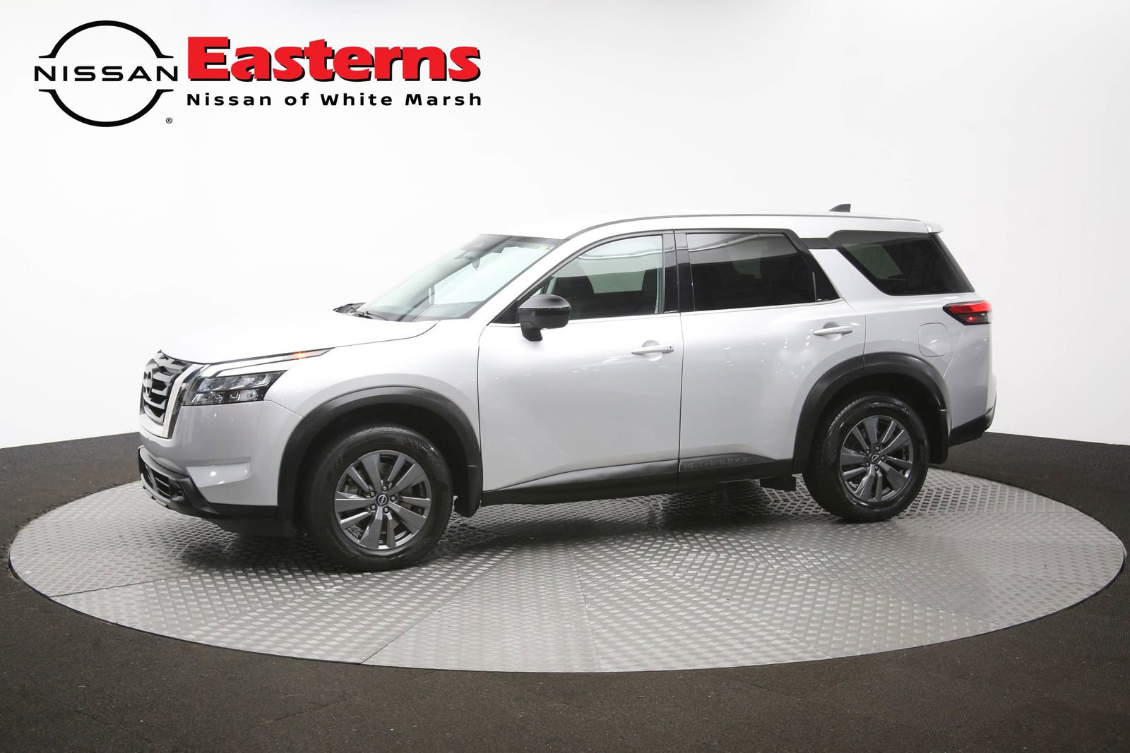 Used 2024 Nissan Pathfinder S AWD/4WD image 57