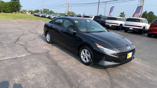 Used 2023 Hyundai Elantra SE FWD image 8