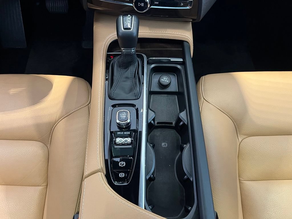 Used 2019 Volvo XC90 T6 Momentum w/ Protection Package AWD/4WD image 46