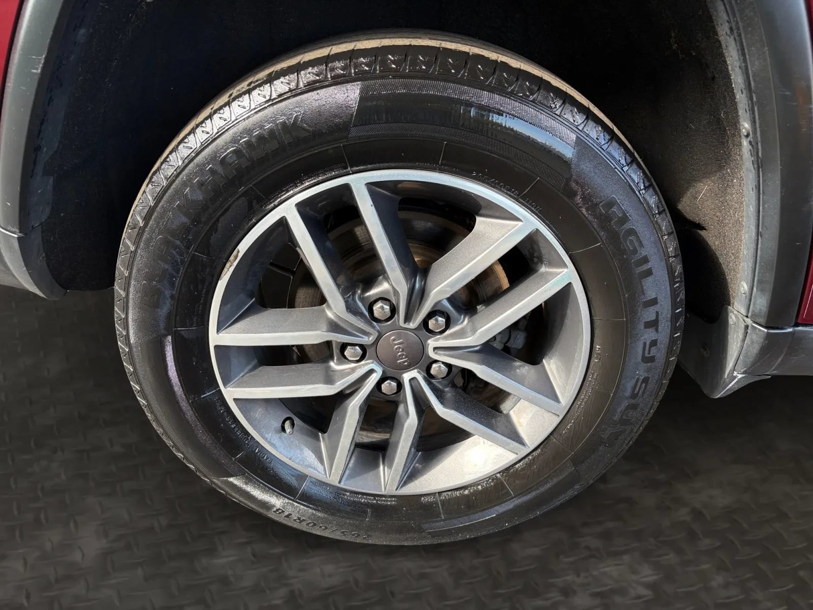 Used 2019 Jeep Grand Cherokee Limited AWD/4WD image 39