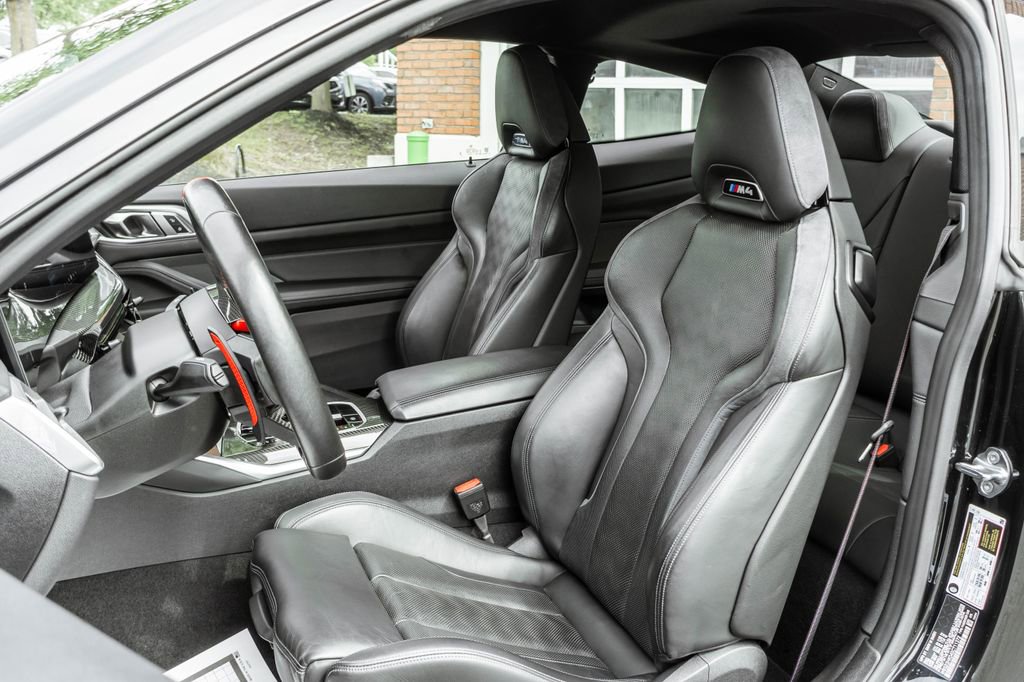 Used 2025 BMW M4 Competition w/ Executive Package RWD image 7