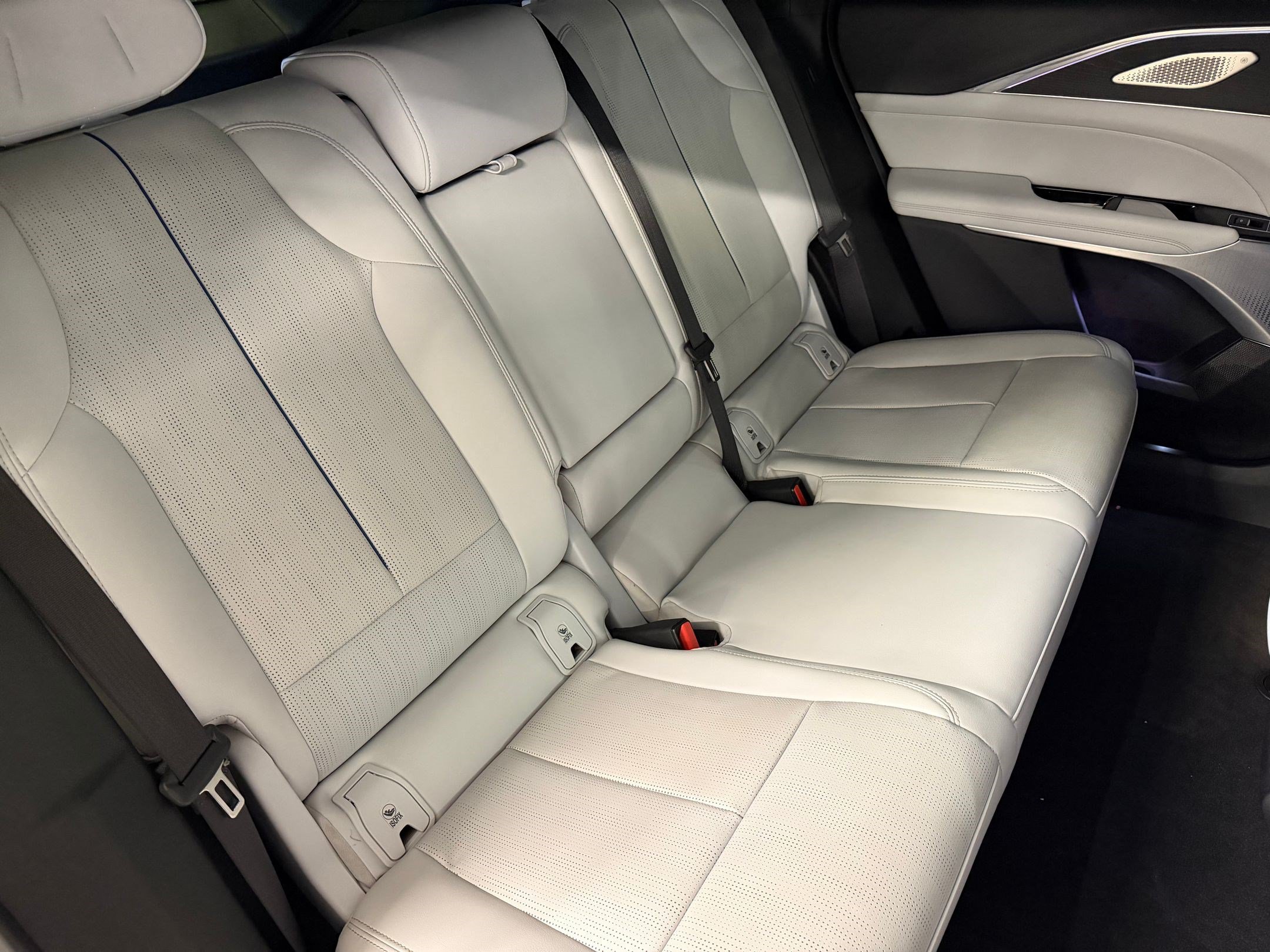 Certified 2024 Cadillac Lyriq Sport RWD image 45