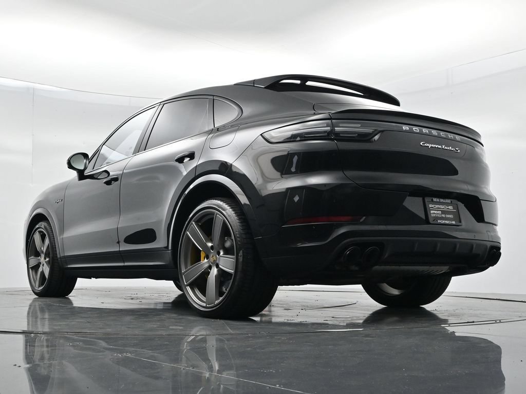 Certified 2023 Porsche Cayenne Turbo S AWD/4WD image 33