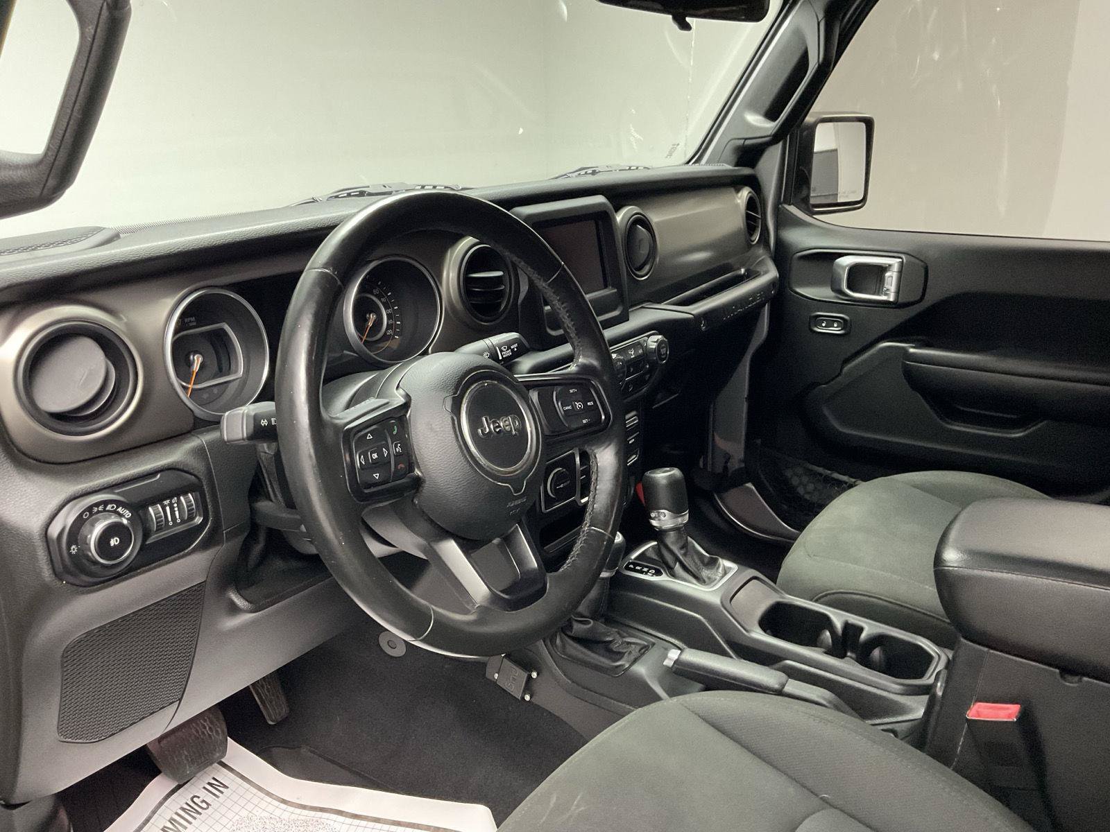 Used 2018 Jeep Wrangler Unlimited Sport S AWD/4WD image 11