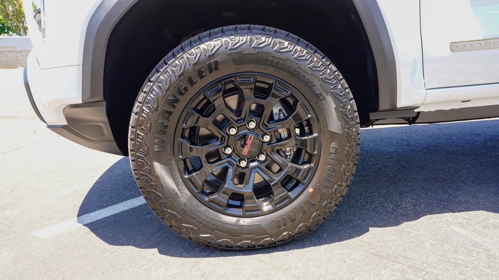 New 2026 GMC Canyon Elevation w/ Convenience Package RWD image 7
