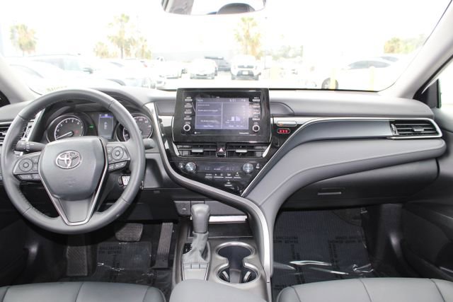 Used 2024 Toyota Camry SE FWD image 9