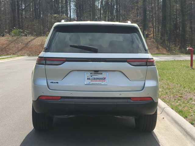 New 2026 Jeep Grand Cherokee Limited w/ Limited Altitude Package AWD/4WD image 12