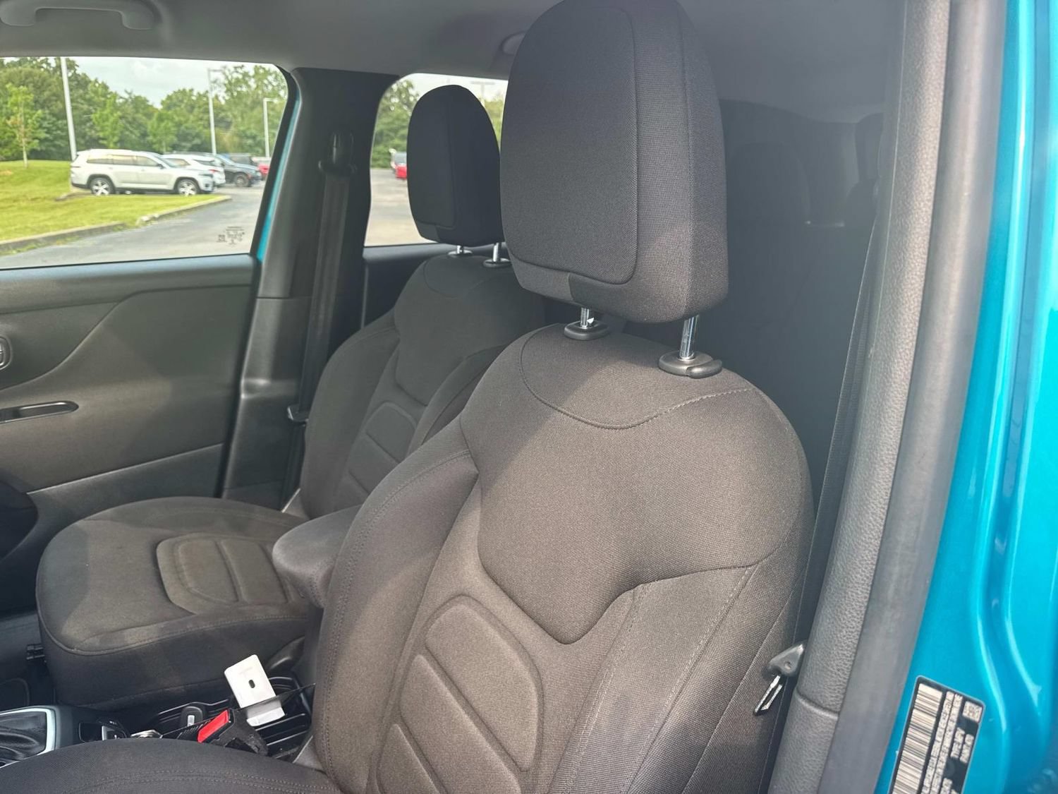 Used 2019 Jeep Renegade Latitude FWD image 26
