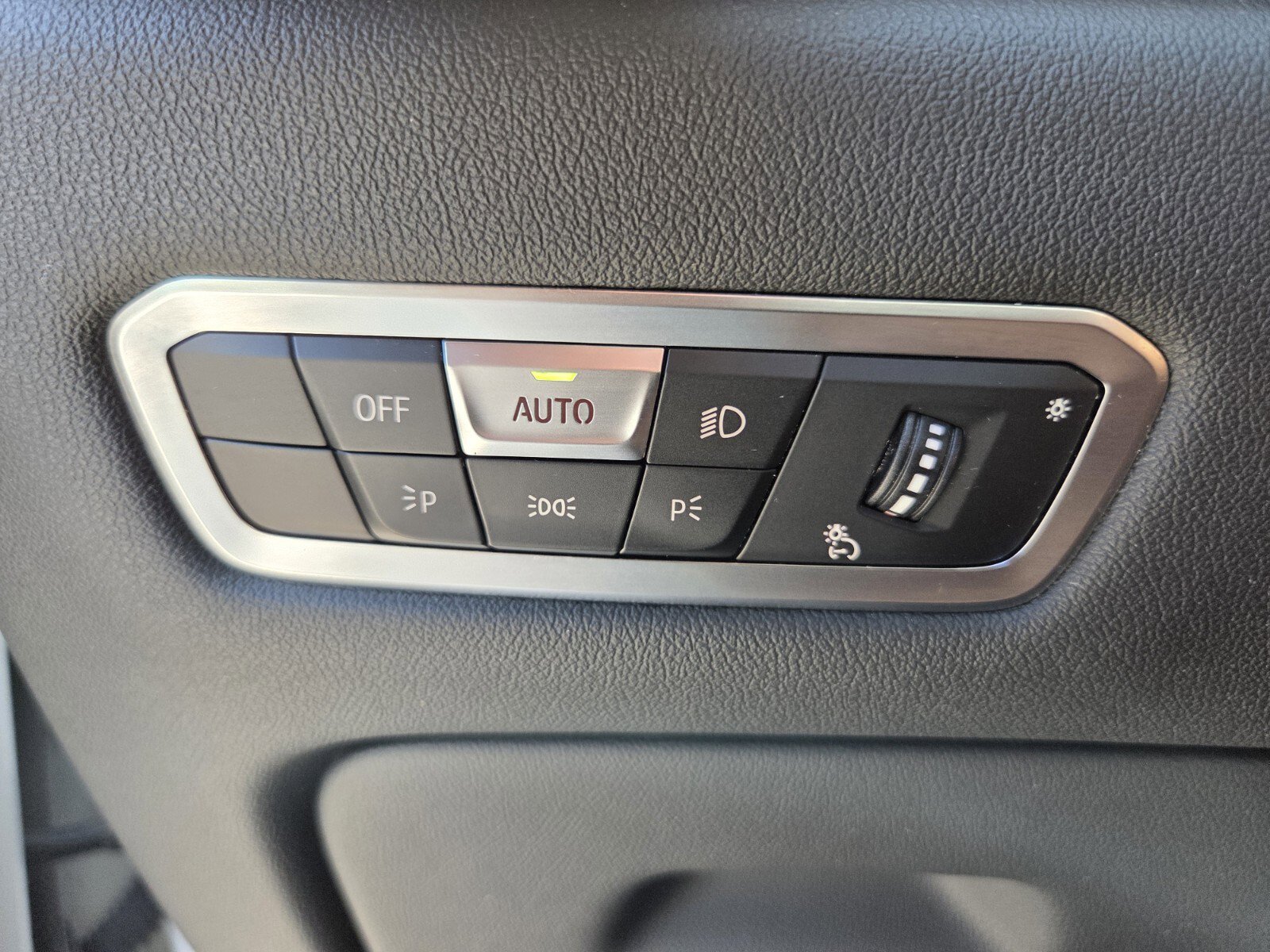 Used 2022 BMW X5 sDrive40i w/ Premium Package image 22