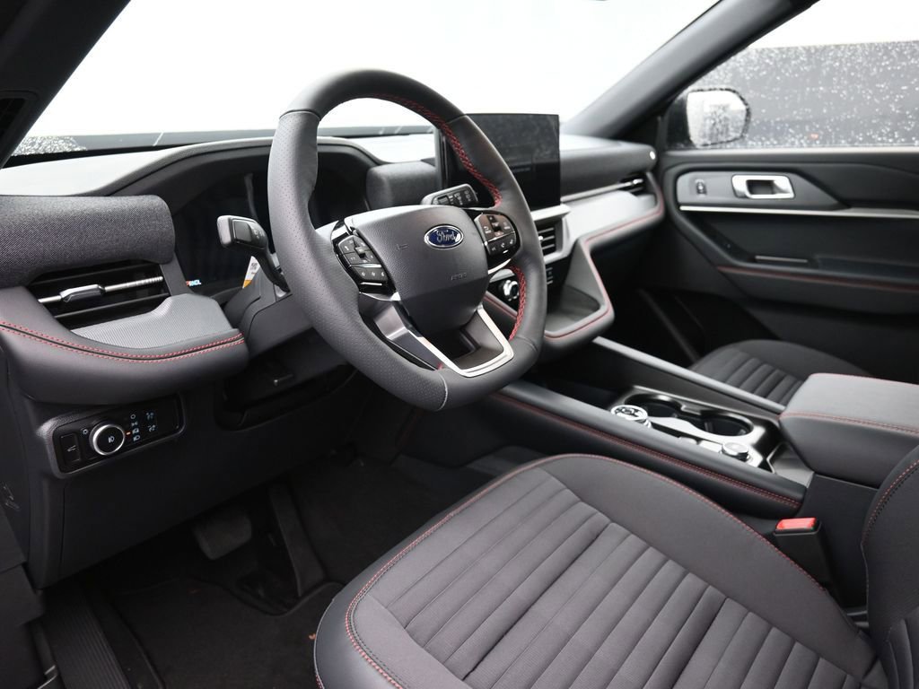 New 2026 Ford Explorer ST-Line w/ ST-Line Street Pack image 18