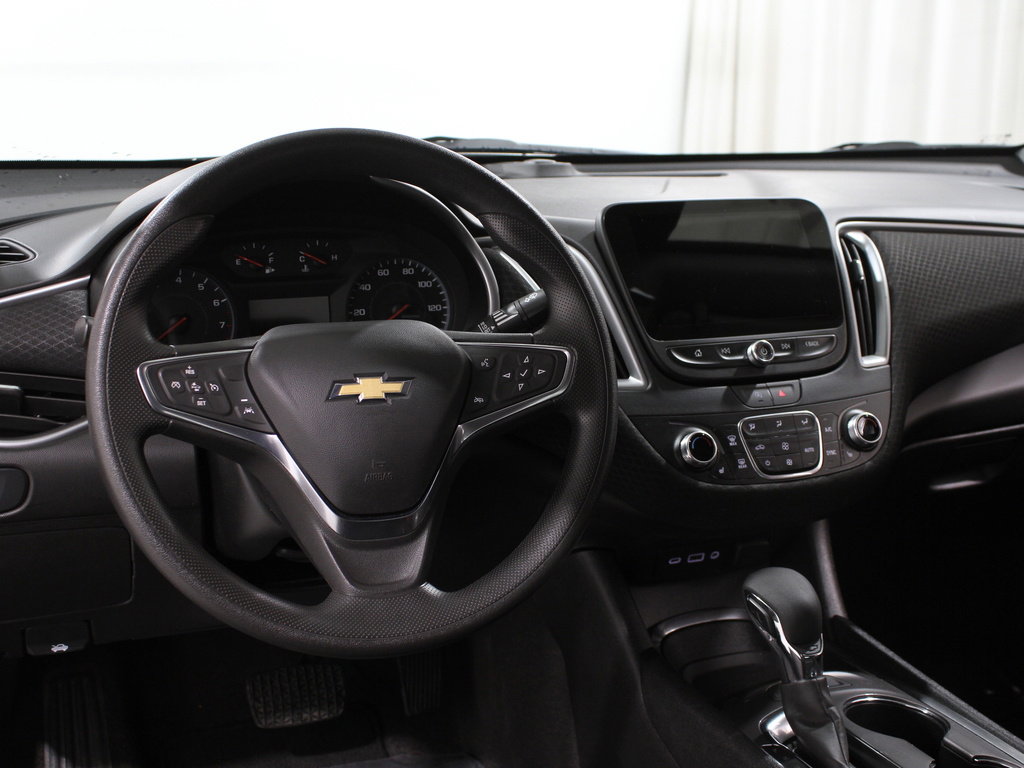 Used 2025 Chevrolet Malibu LT image 6