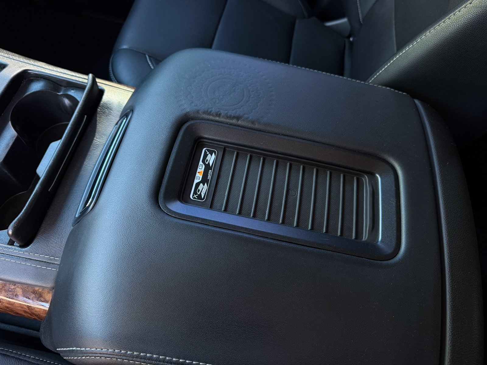 Used 2019 Chevrolet Tahoe Premier RWD image 20