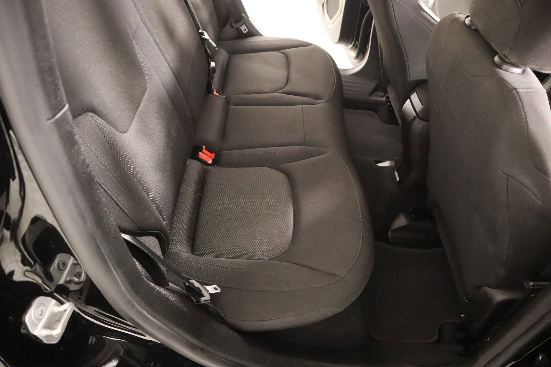 Used 2016 Jeep Renegade Sport w/ Power & Air Group image 12