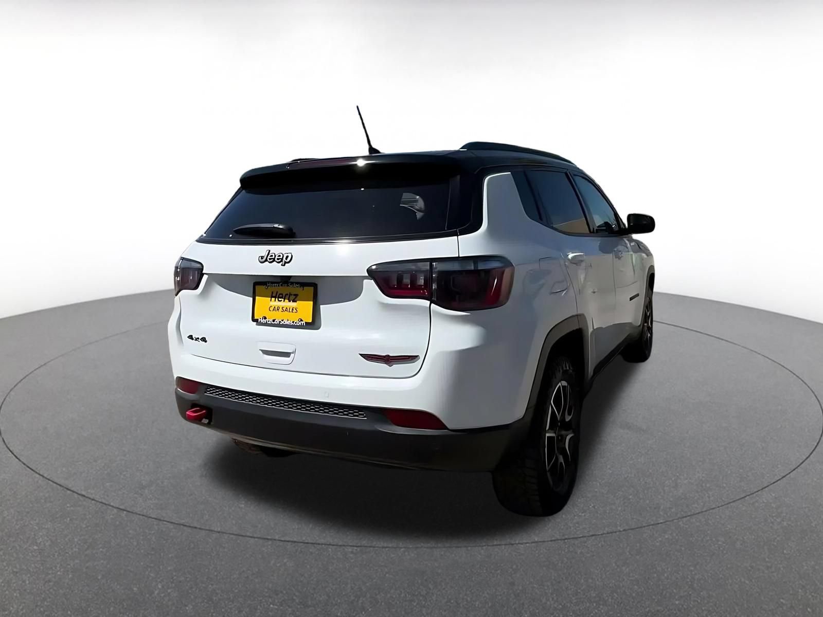 Used 2025 Jeep Compass Trailhawk AWD/4WD image 13