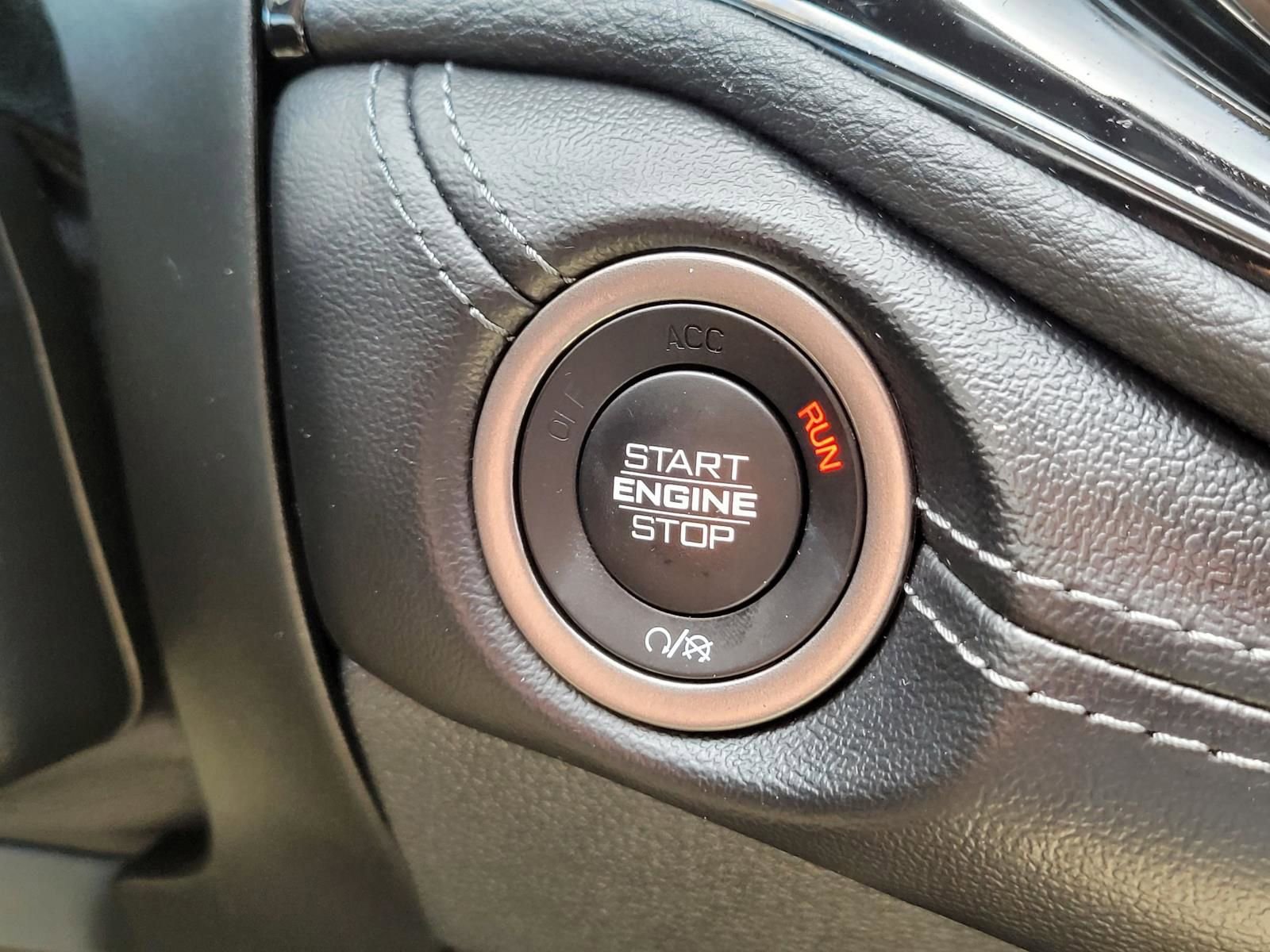 Used 2022 Dodge Durango SXT w/ Anodized Platinum Package AWD/4WD image 28