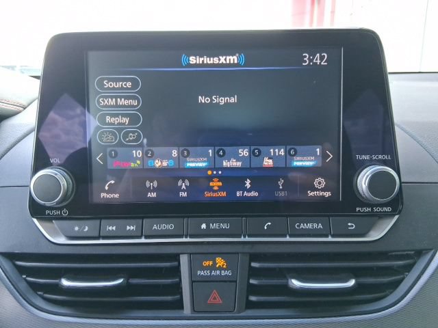 Used 2025 Nissan Altima 2.5 SR FWD image 13