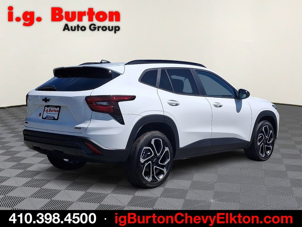 New 2026 Chevrolet Trax RS w/ Sunroof Package FWD image 4