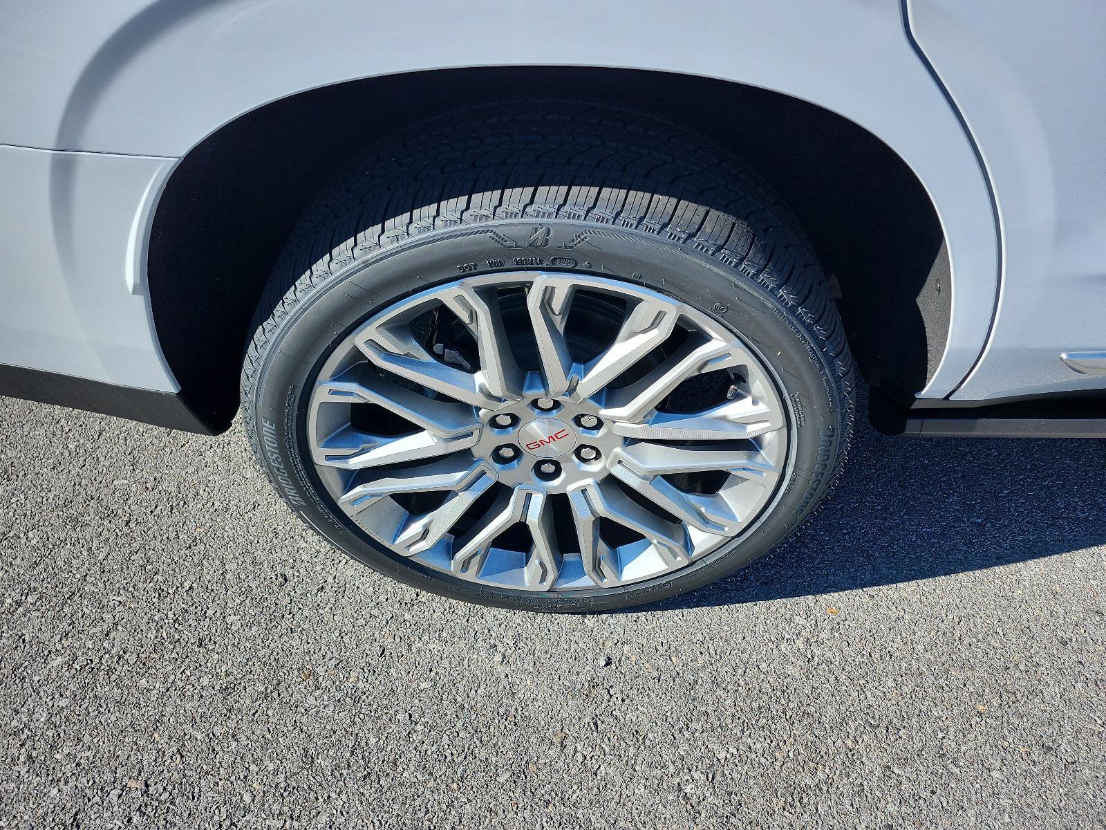 New 2026 GMC Yukon Denali image 5