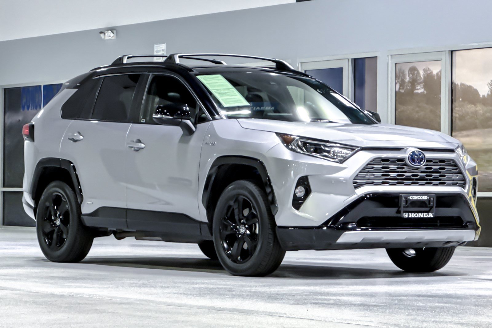 Used 2021 Toyota RAV4 XSE AWD/4WD image 7