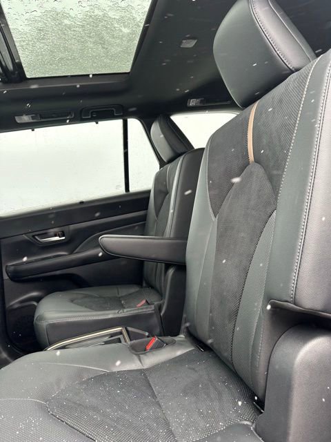 Used 2026 Toyota Grand Highlander AWD Hybrid image 35