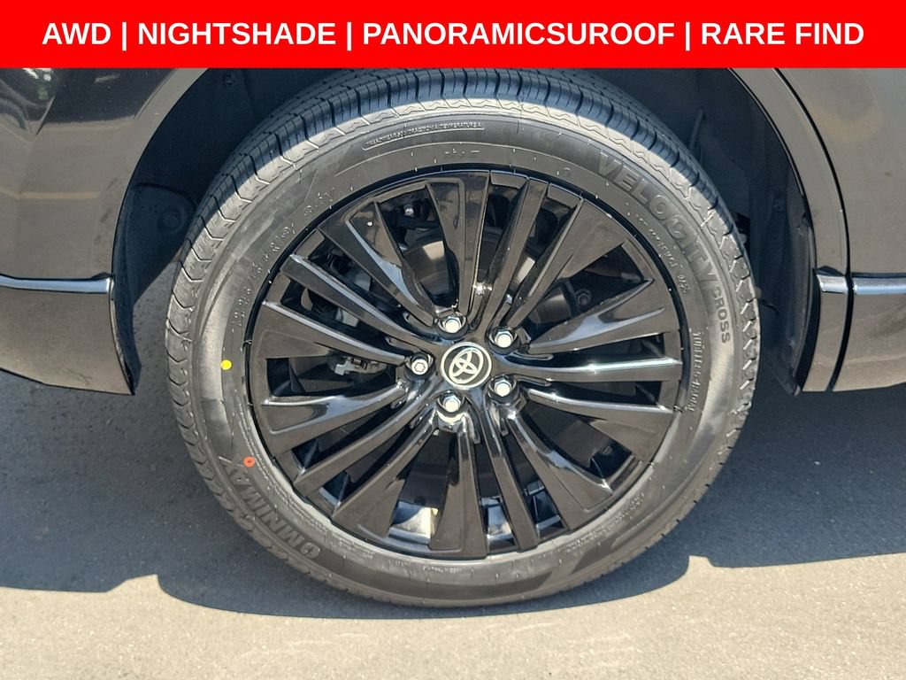 Used 2024 Toyota Venza Nightshade AWD/4WD image 9