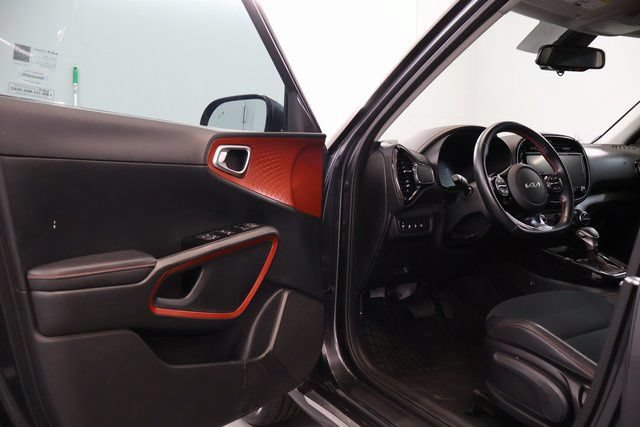 Used 2023 Kia Soul GT-Line FWD image 9