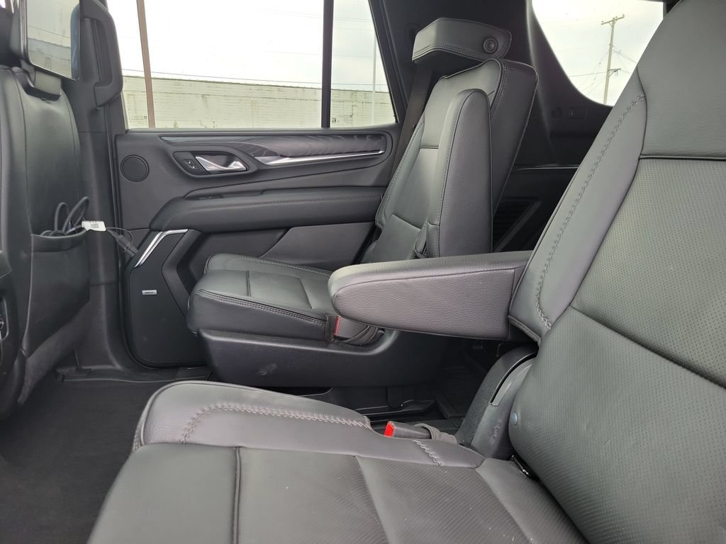 Used 2024 GMC Yukon Denali w/ Advanced Technology Package AWD/4WD image 10
