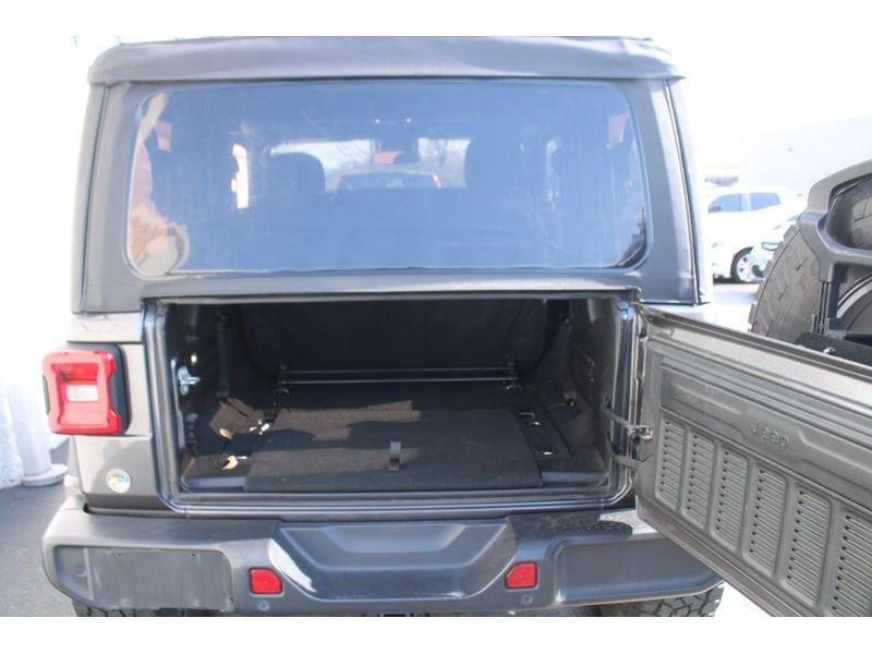 Used 2023 Jeep Wrangler Sport image 7