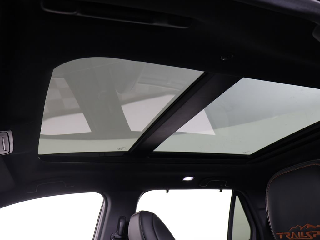 Certified 2025 Honda Pilot TrailSport image 23