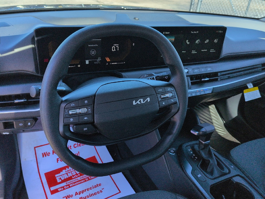 Used 2025 Kia K4 FWD image 9