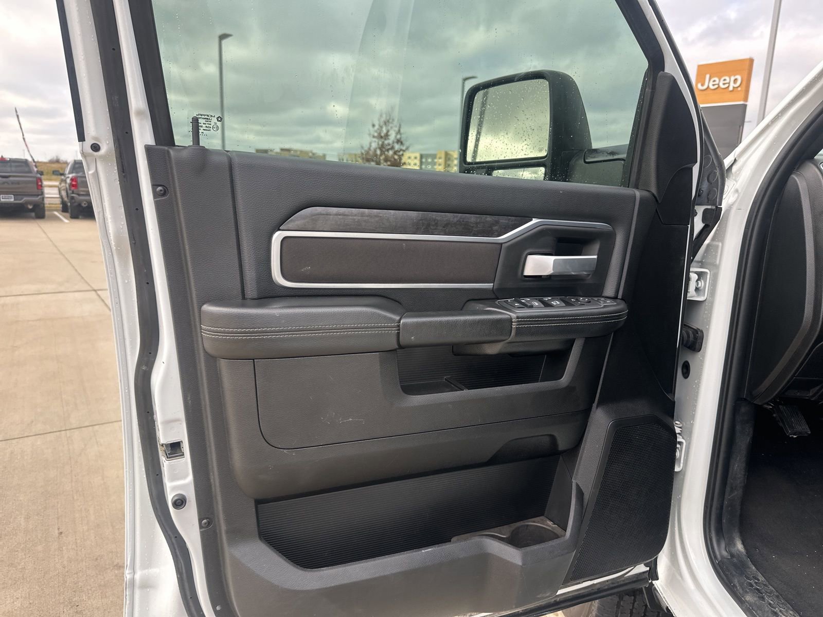 Used 2024 RAM 2500 Big Horn image 10