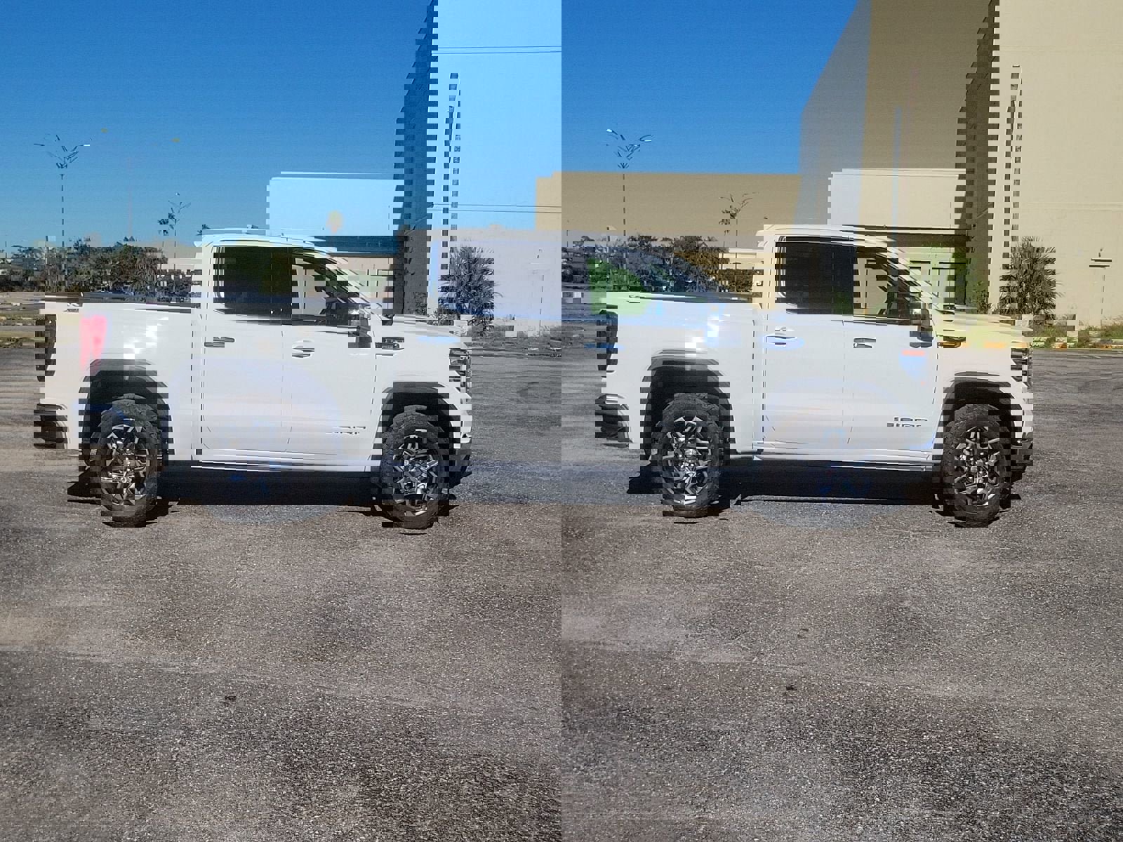 New 2026 GMC Sierra 1500 SLT image 7