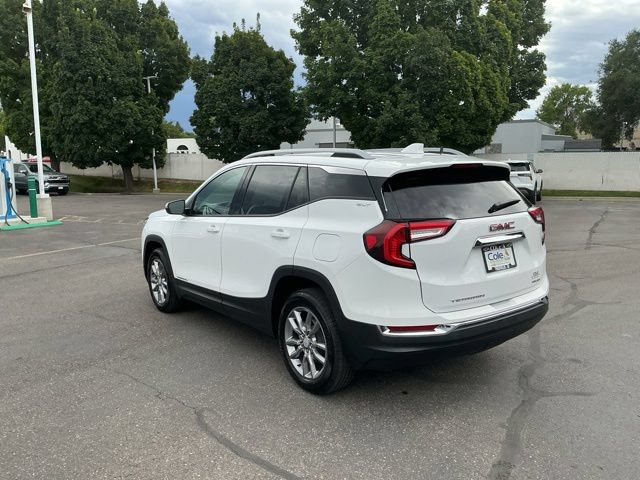 Used 2024 GMC Terrain SLT AWD/4WD image 6