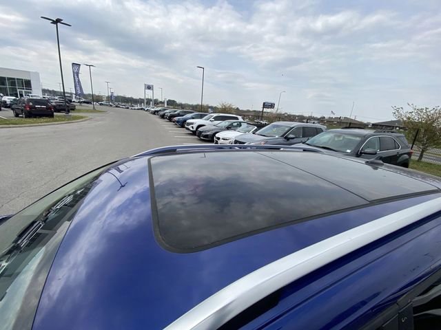 Used 2024 Volkswagen Taos SEL AWD/4WD image 4