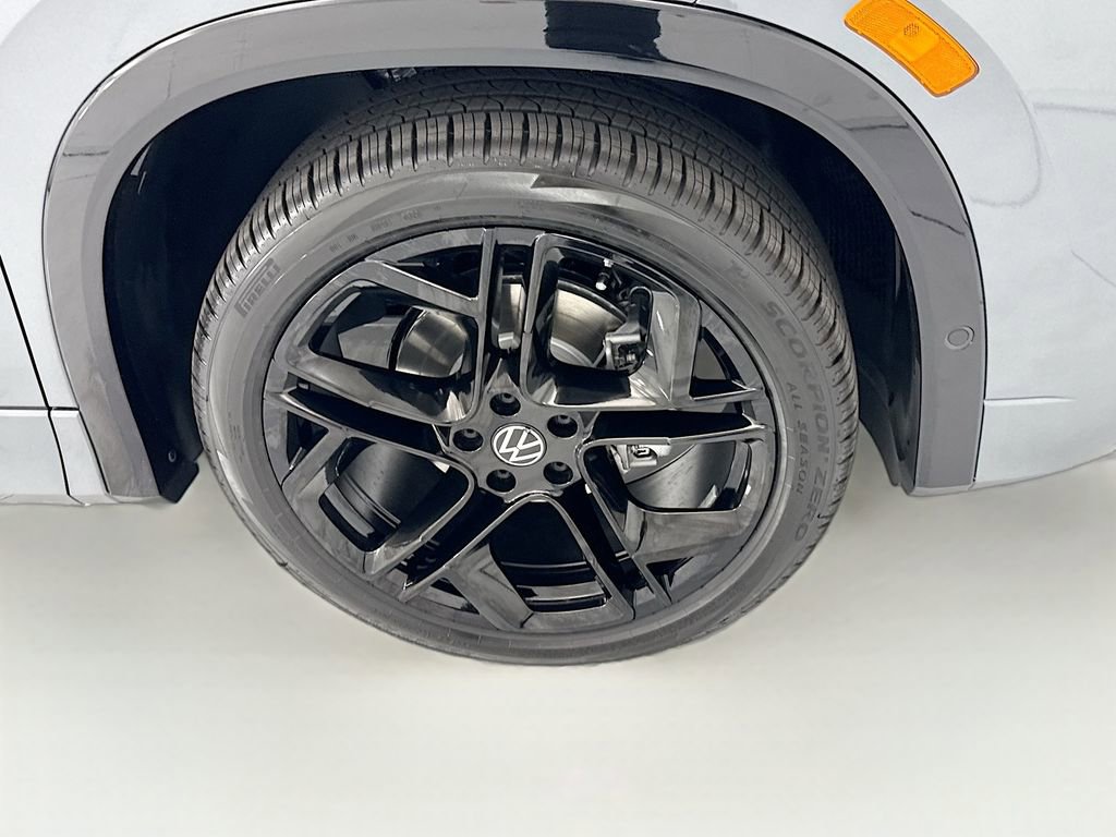 New 2026 Volkswagen Tiguan SE R-Line image 30