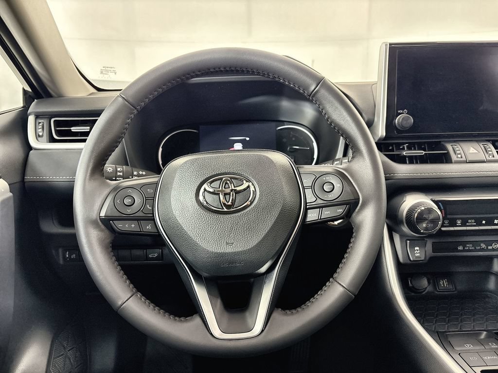Used 2025 Toyota RAV4 XLE Premium FWD image 11
