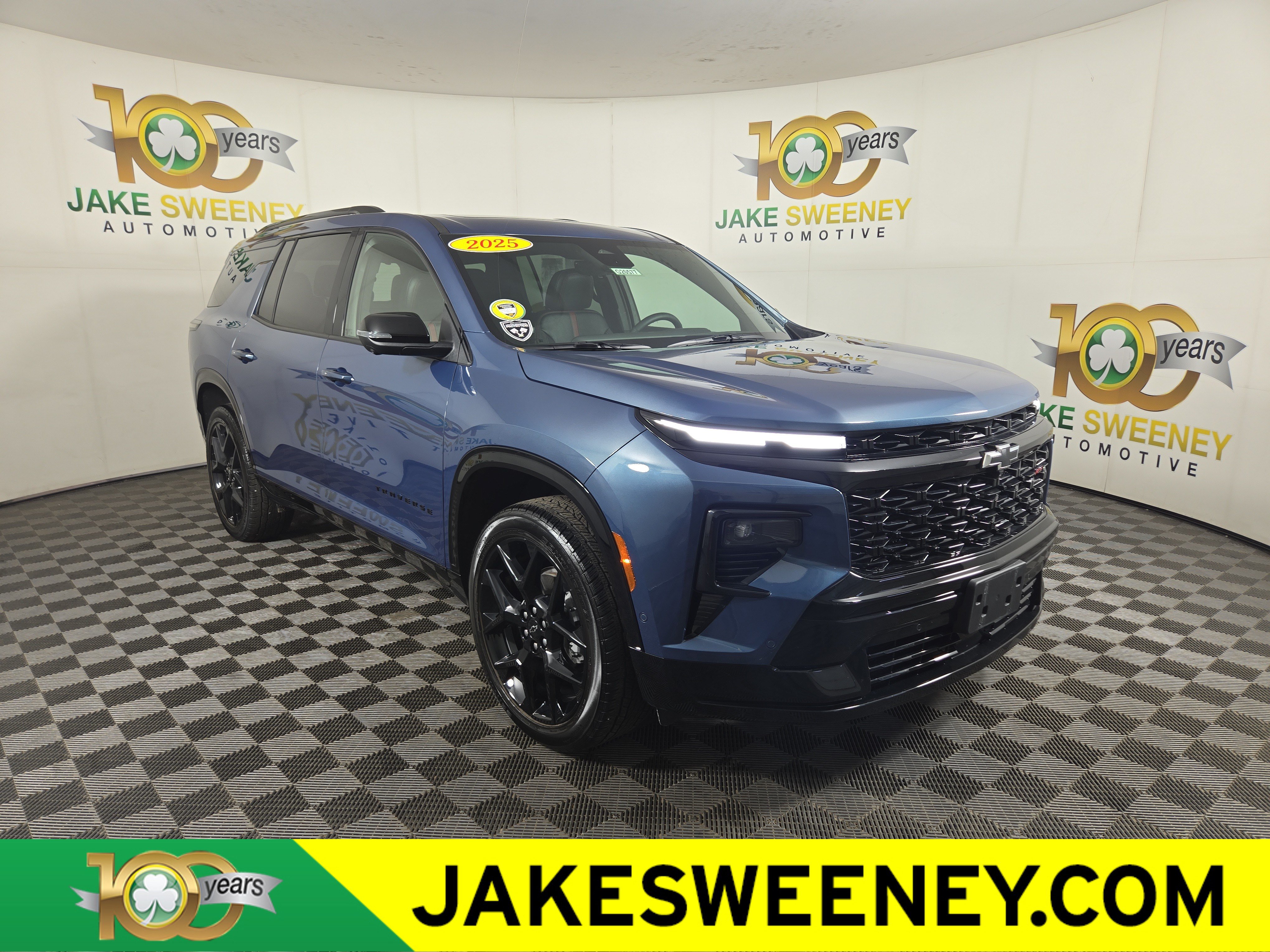 Certified 2025 Chevrolet Traverse RS AWD/4WD image 1
