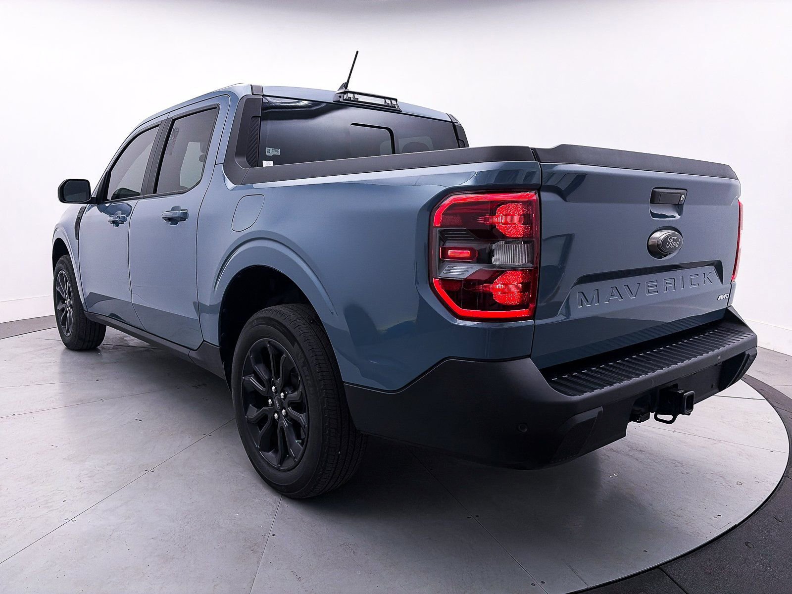 Used 2024 Ford Maverick Lariat w/ Black Appearance Package image 13