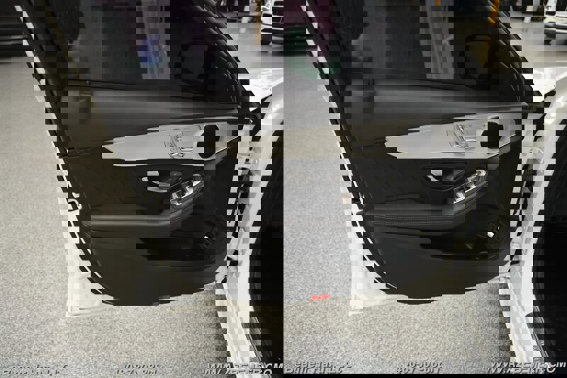 Used 2021 Mercedes-Benz C 300 Sedan w/ AMG Line image 38