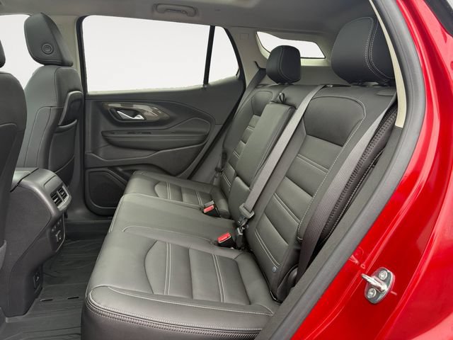Used 2024 GMC Terrain Denali w/ Denali Premium Package AWD/4WD image 13