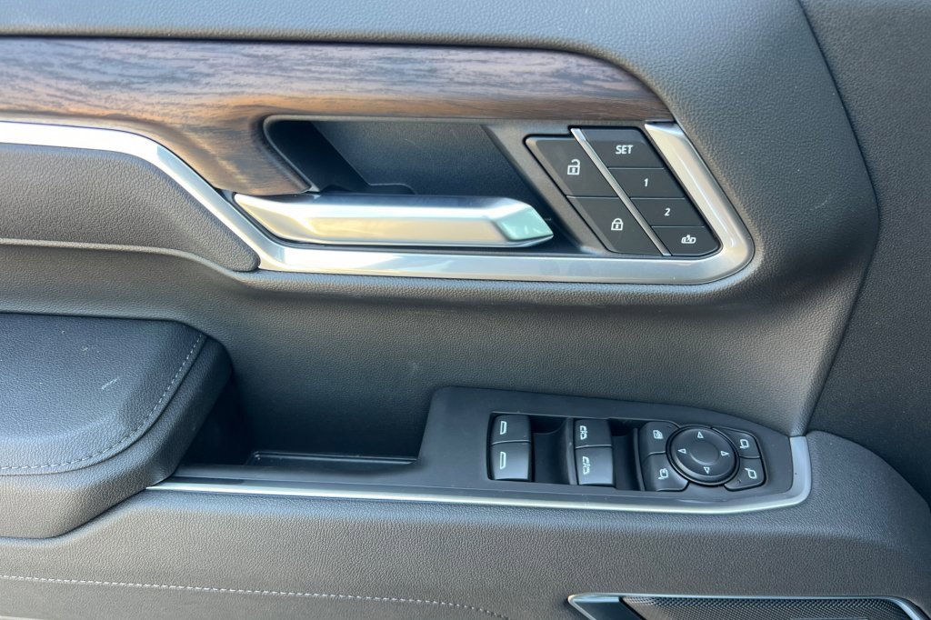 New 2026 GMC Sierra 1500 SLT w/ SLT Premium Package image 8