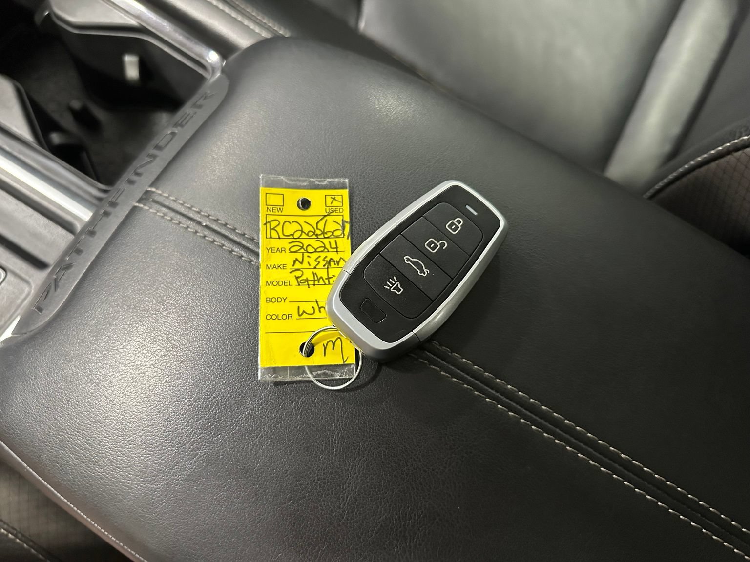 Used 2024 Nissan Pathfinder SL w/ SL Premium Package FWD image 35