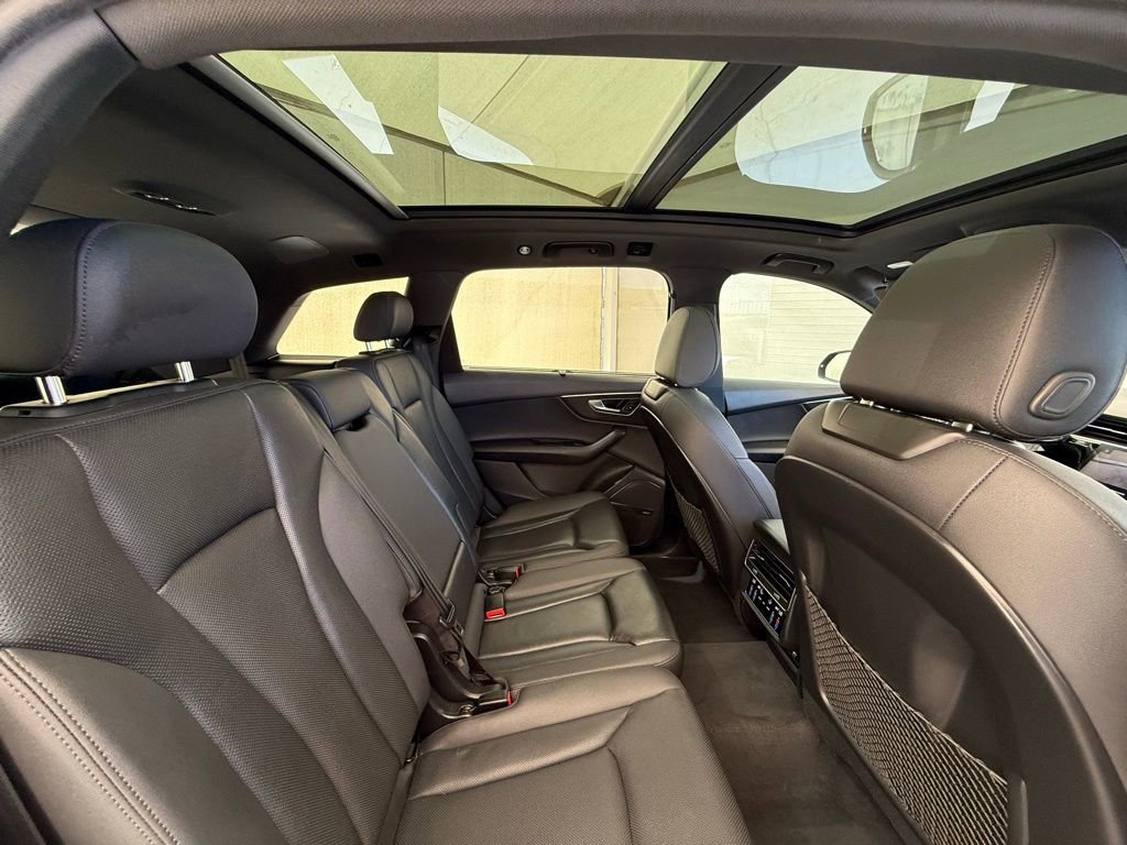 Used 2020 Audi Q7 2.0T Premium Plus w/ Premium Plus Package AWD/4WD image 21