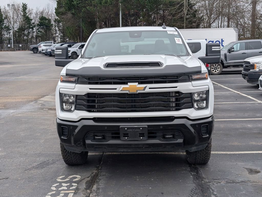 Used 2025 Chevrolet Silverado 2500 Custom w/ Custom Value Package image 5