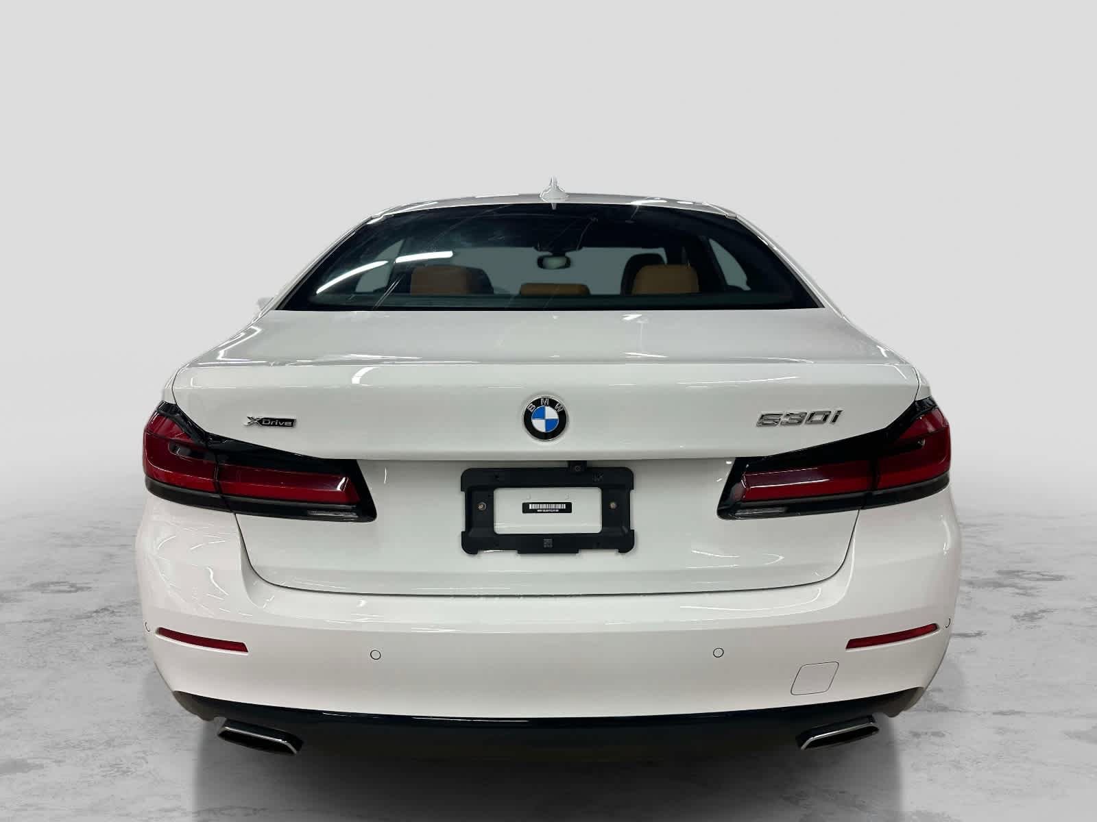 Used 2023 BMW 530i xDrive w/ Convenience Package AWD/4WD image 4
