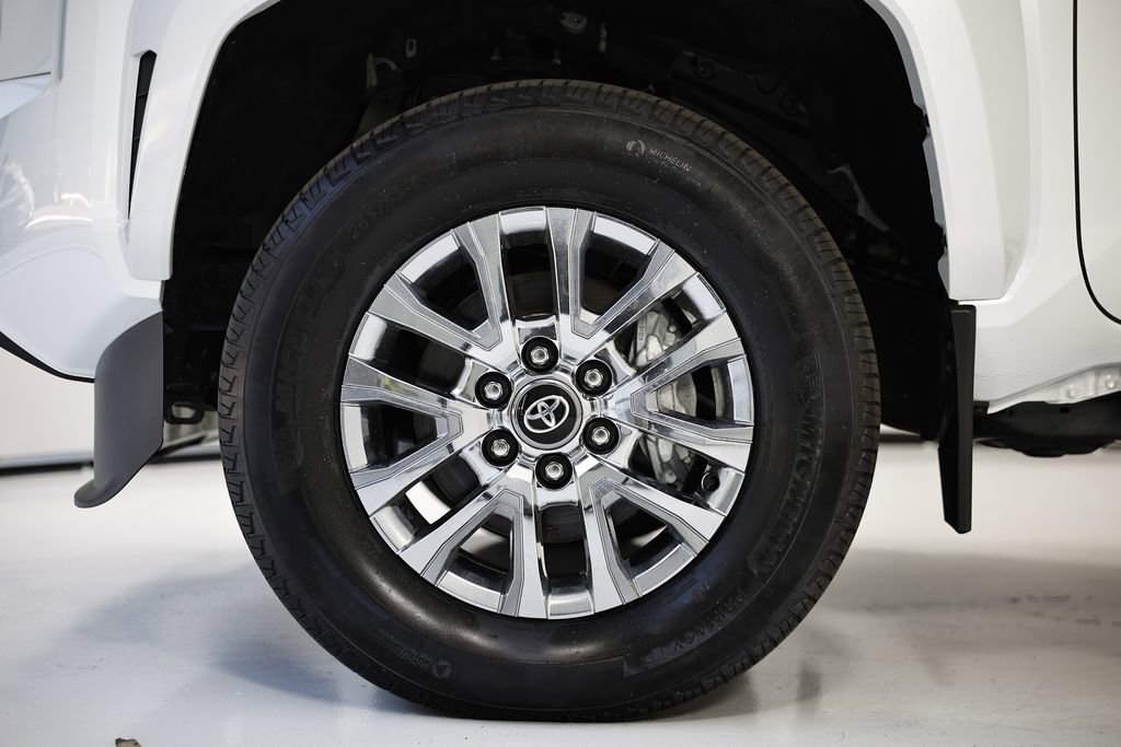 Used 2025 Toyota Tacoma Limited AWD/4WD image 11