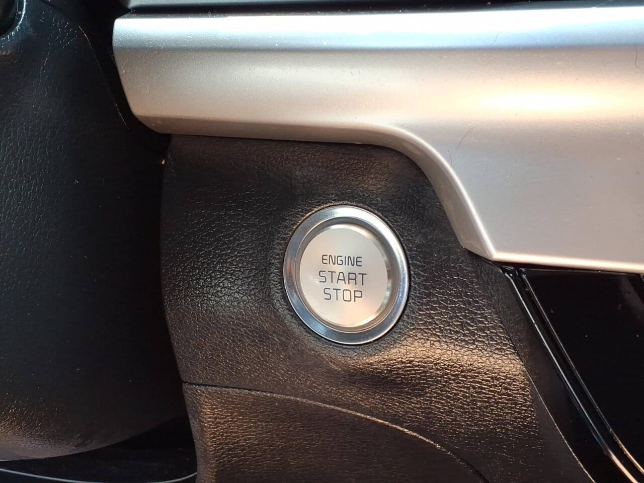 Used 2020 Kia Telluride S AWD/4WD image 26
