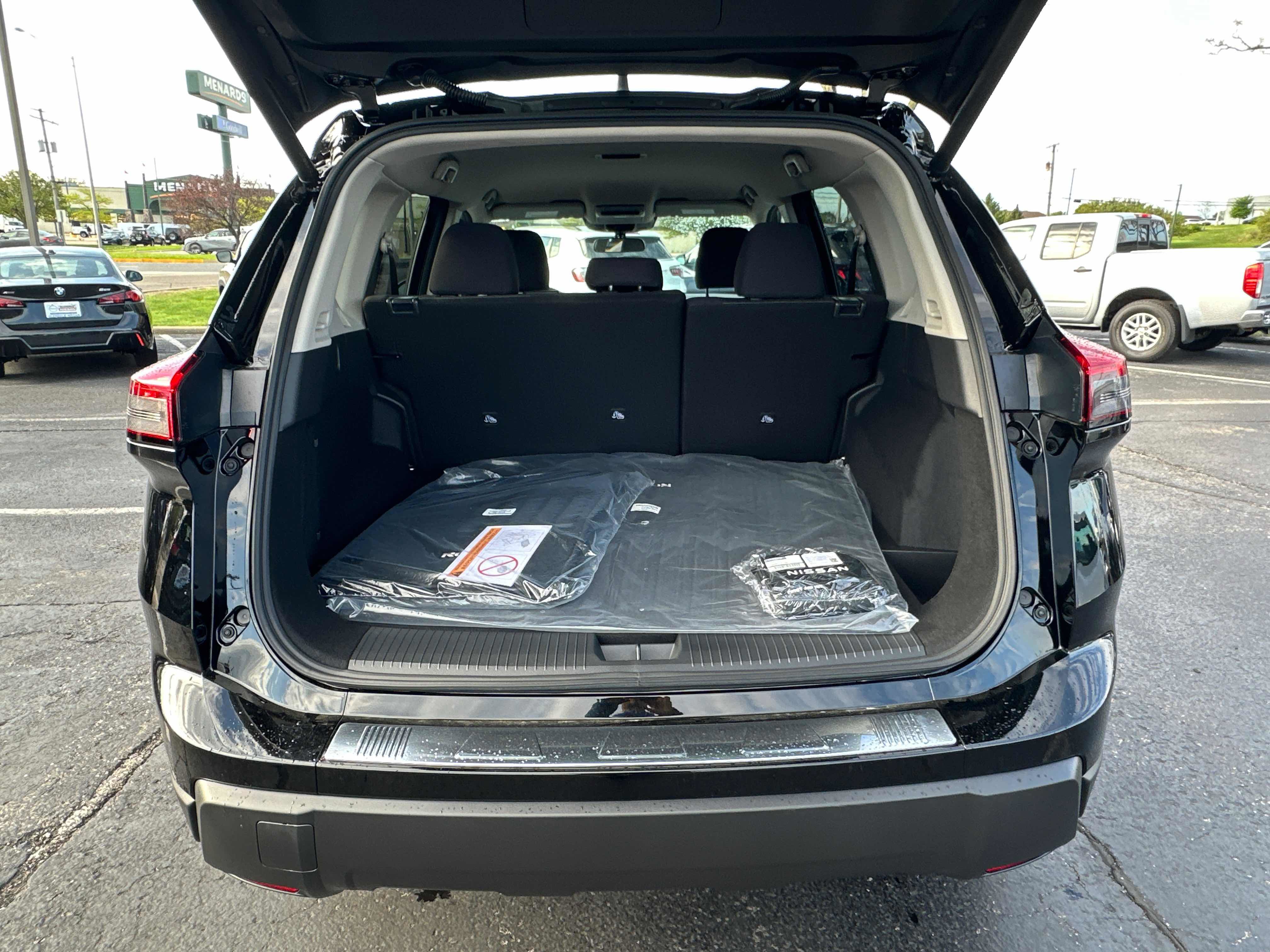 New 2026 Nissan Rogue SV w/ Cold Weather Package AWD/4WD image 13