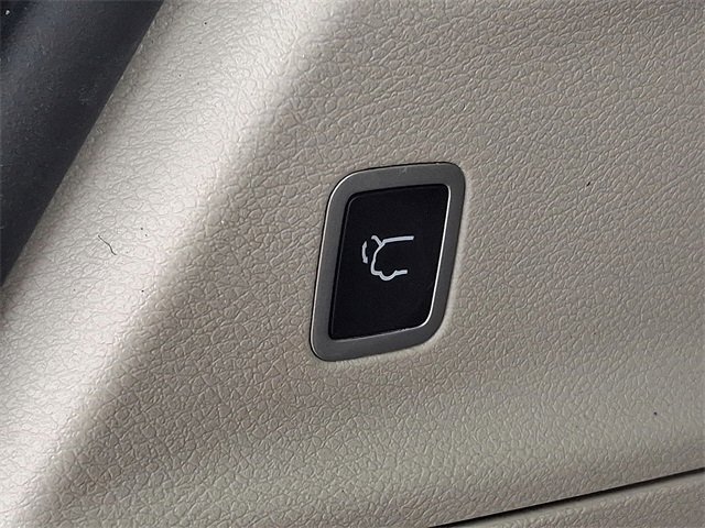 Used 2021 Chrysler Pacifica Limited w/ Premium & Safety Sphere Group image 31