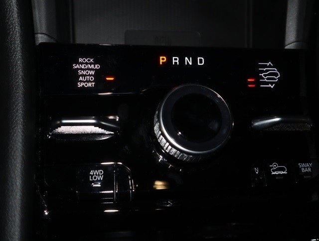 New 2022 Jeep Grand Cherokee Trailhawk w/ Luxury Tech Group III image 15